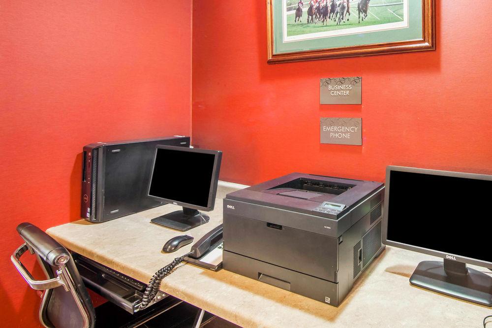 Comfort Suites Keeneland Лексингтон Екстер'єр фото