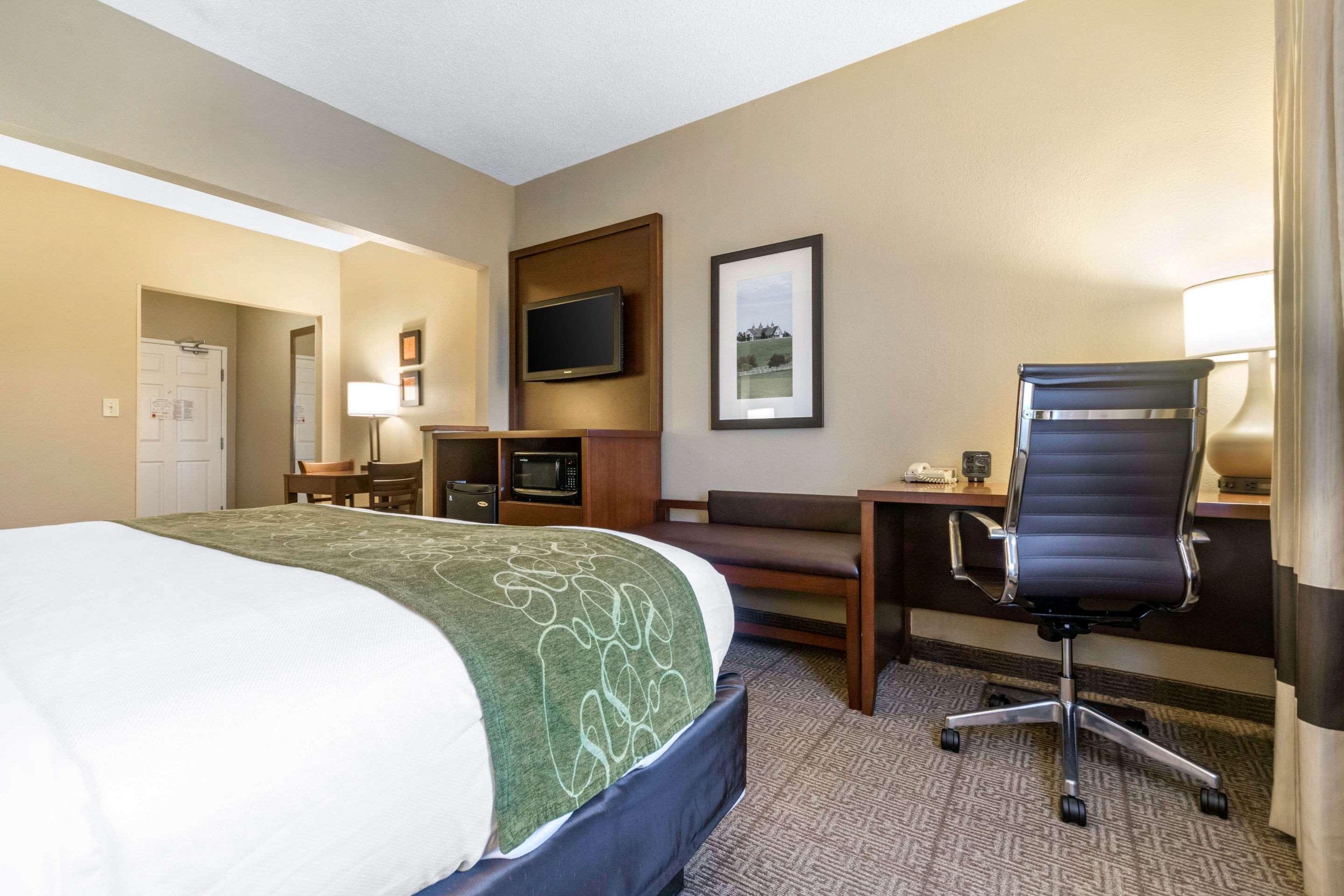 Comfort Suites Keeneland Лексингтон Екстер'єр фото