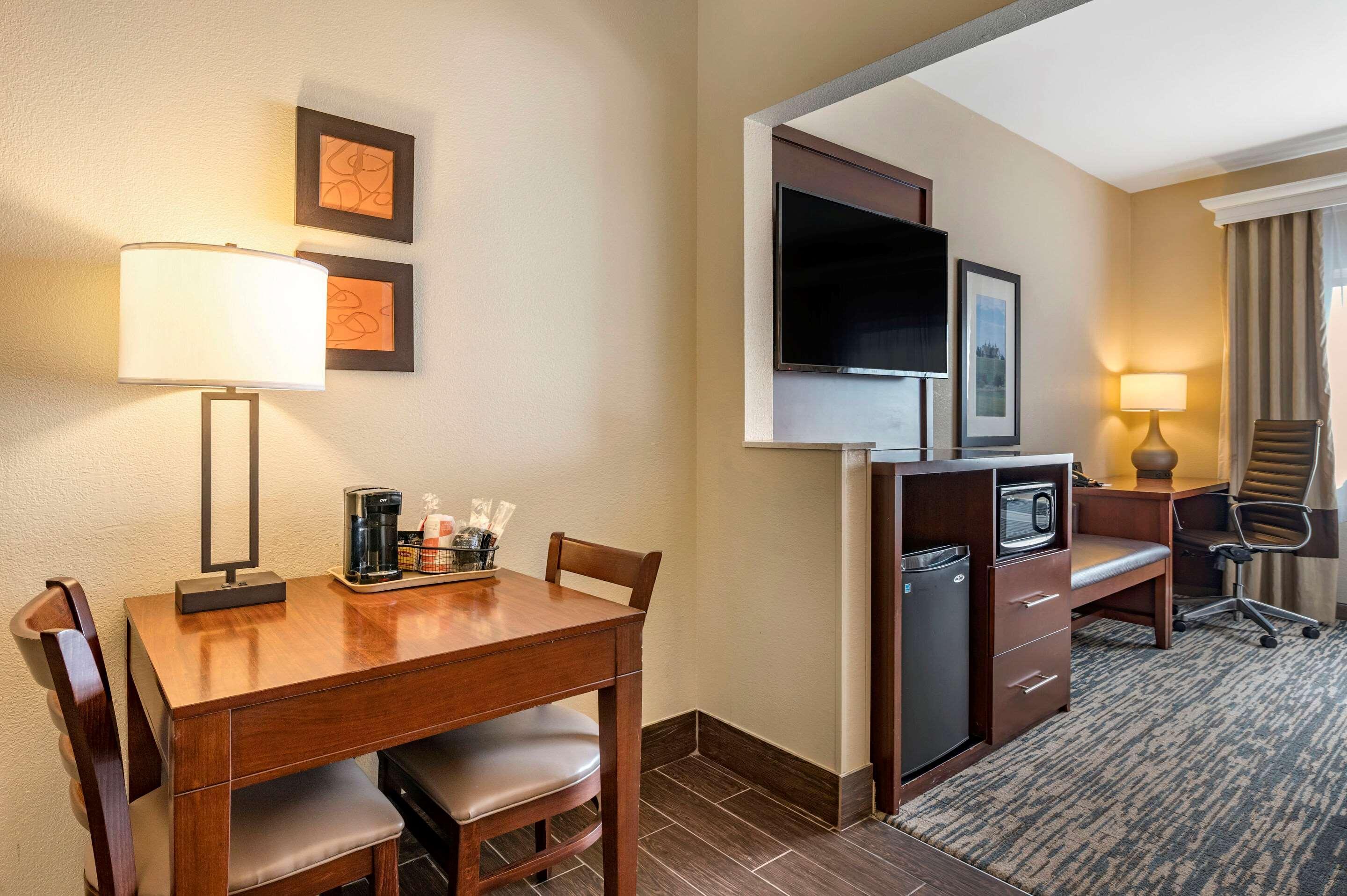 Comfort Suites Keeneland Лексингтон Екстер'єр фото
