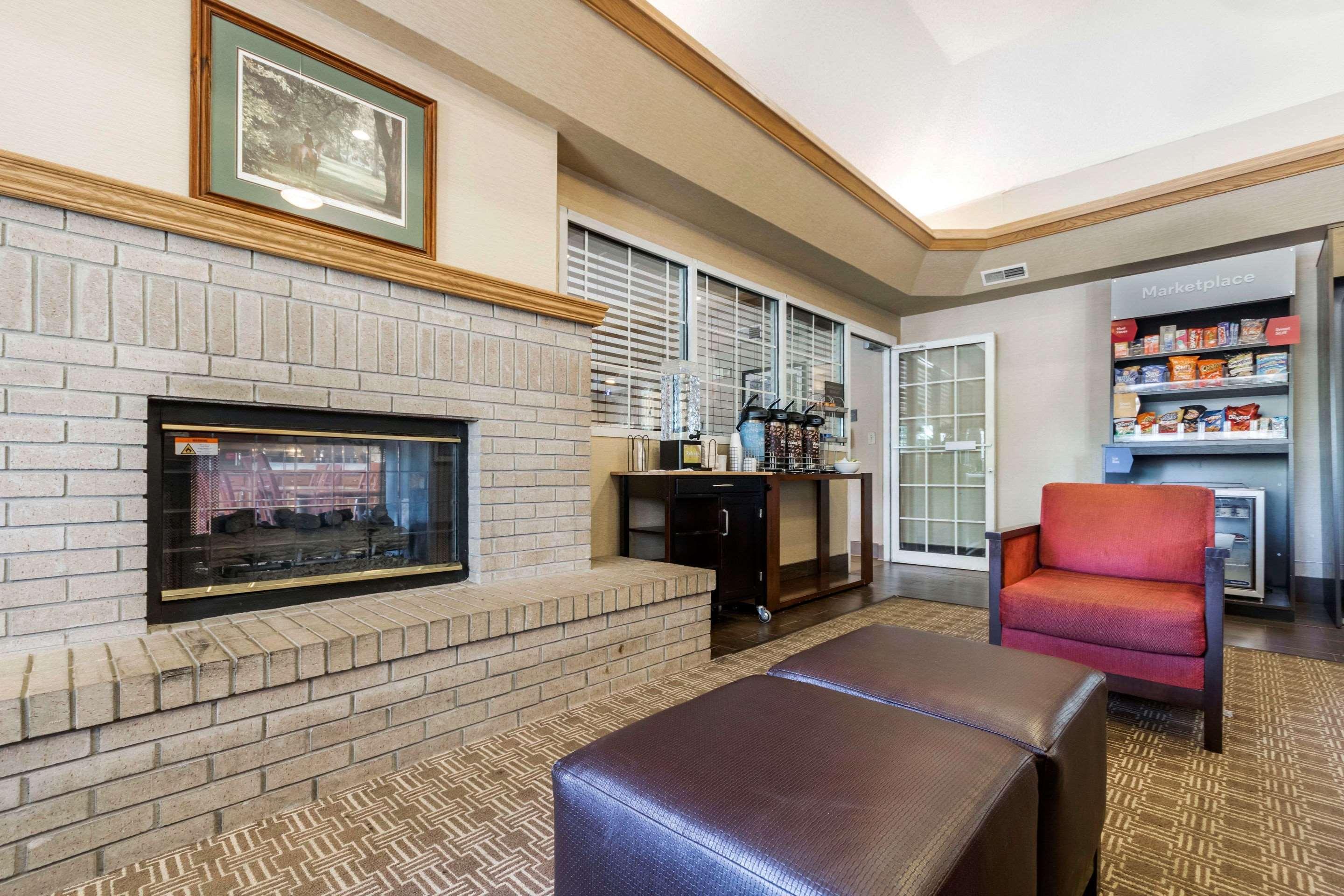 Comfort Suites Keeneland Лексингтон Екстер'єр фото