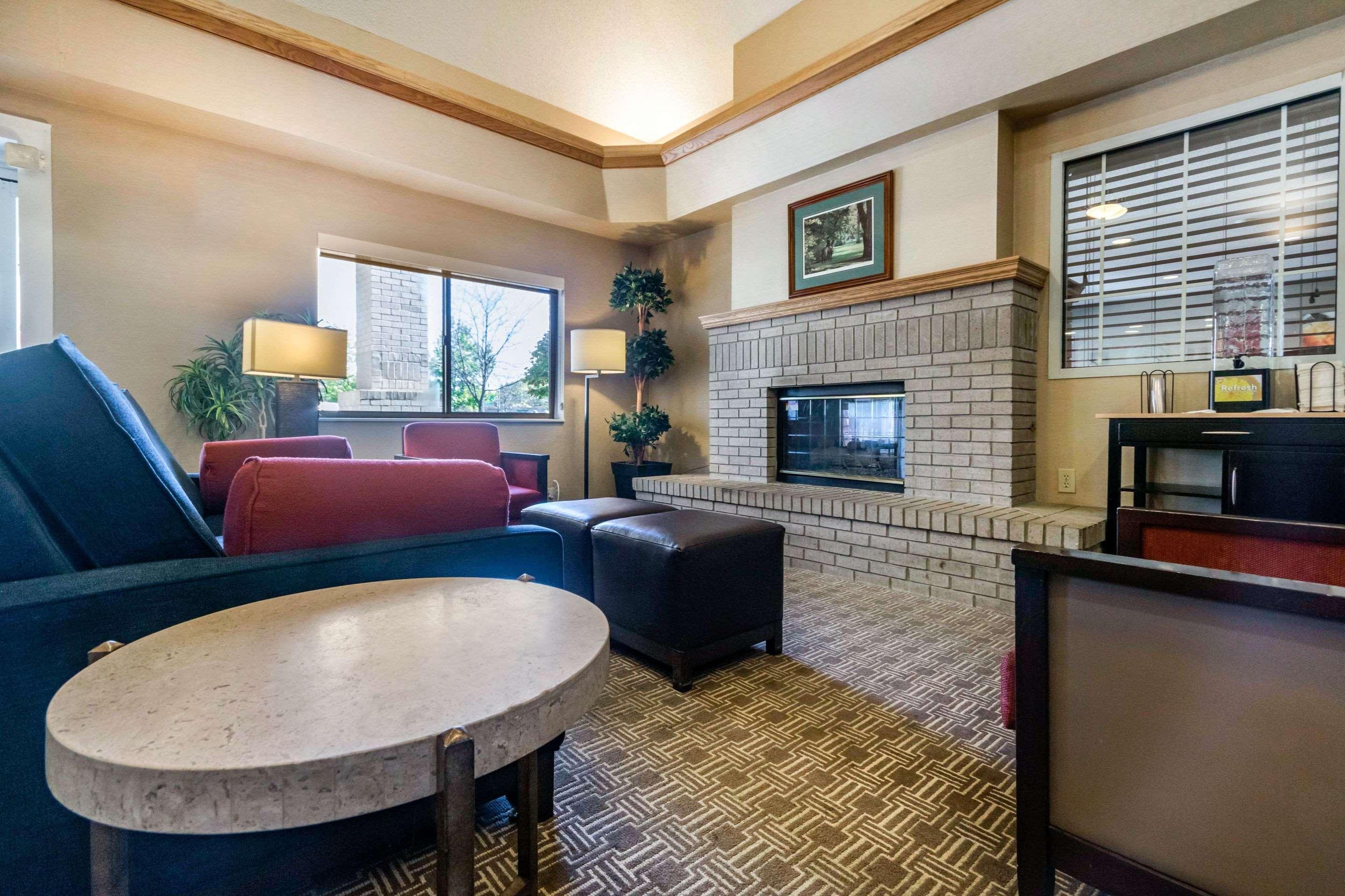 Comfort Suites Keeneland Лексингтон Екстер'єр фото