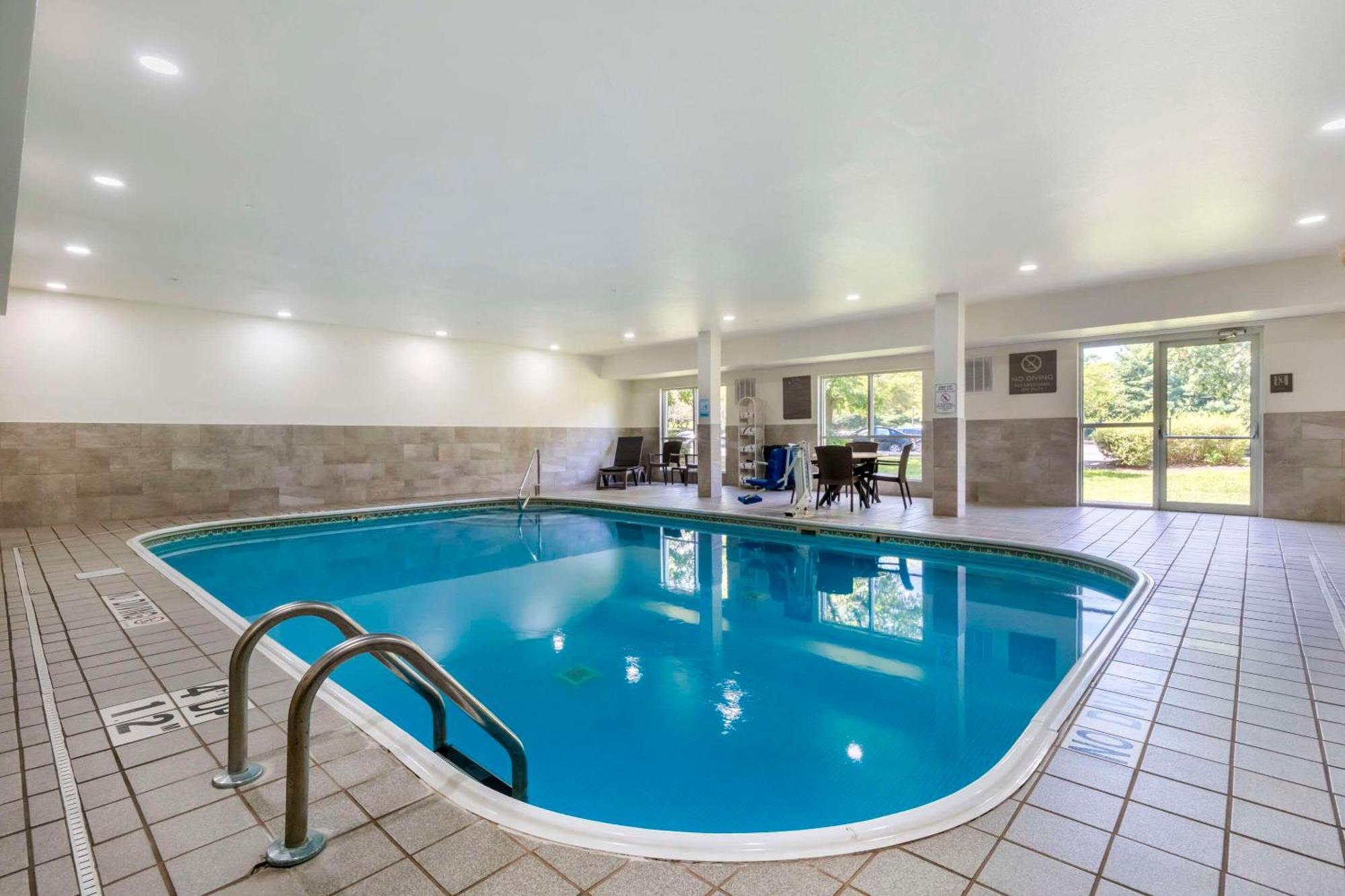 Comfort Suites Keeneland Лексингтон Екстер'єр фото