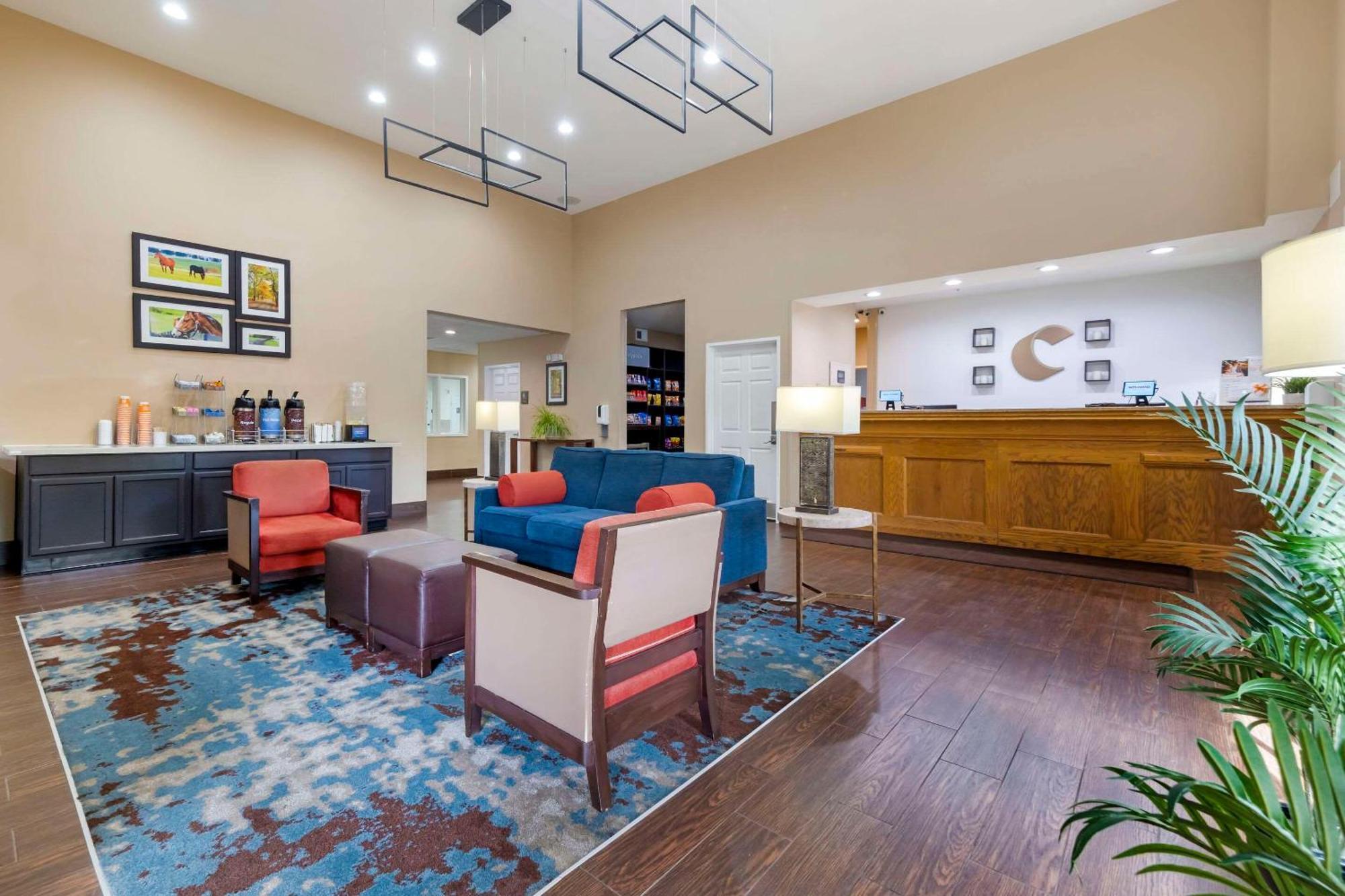 Comfort Suites Keeneland Лексингтон Екстер'єр фото
