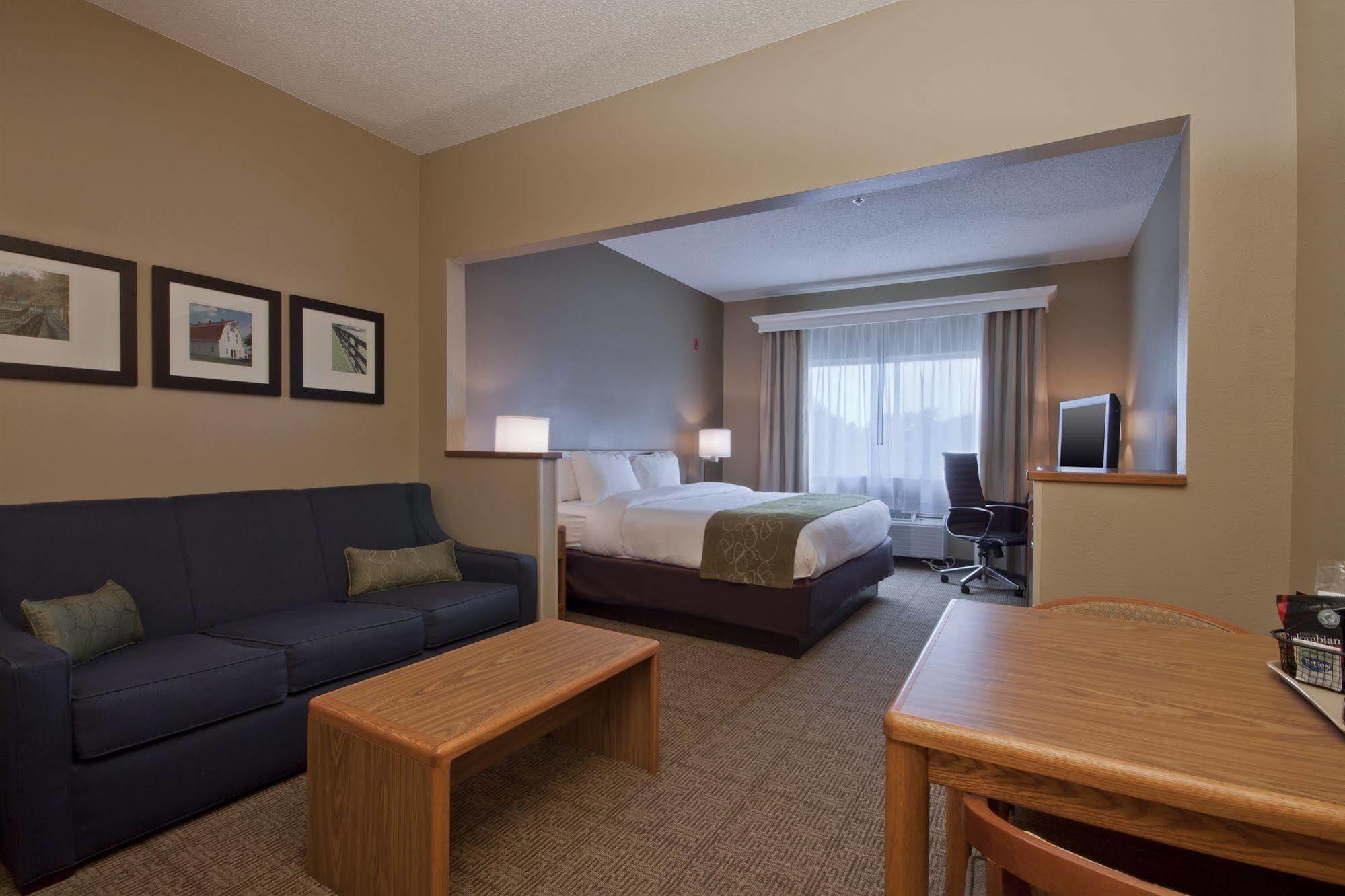 Comfort Suites Keeneland Лексингтон Екстер'єр фото